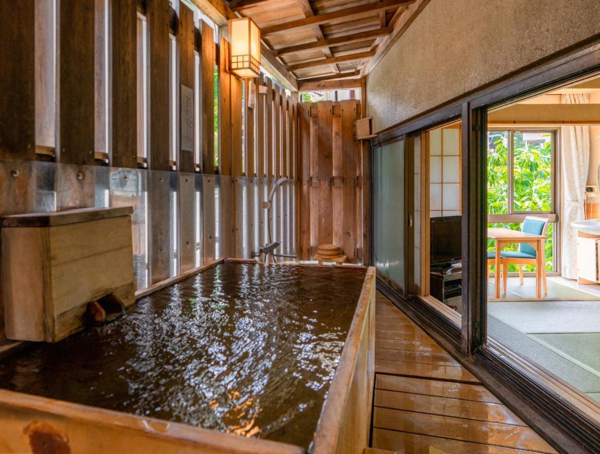 ホテル 熱川温泉 源泉湯守り 玉翠館 東伊豆町 エクステリア 写真