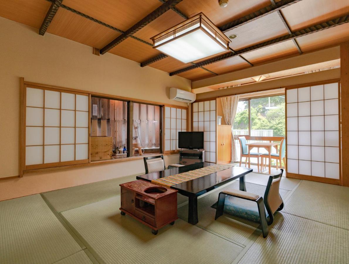 ホテル 熱川温泉 源泉湯守り 玉翠館 東伊豆町 エクステリア 写真